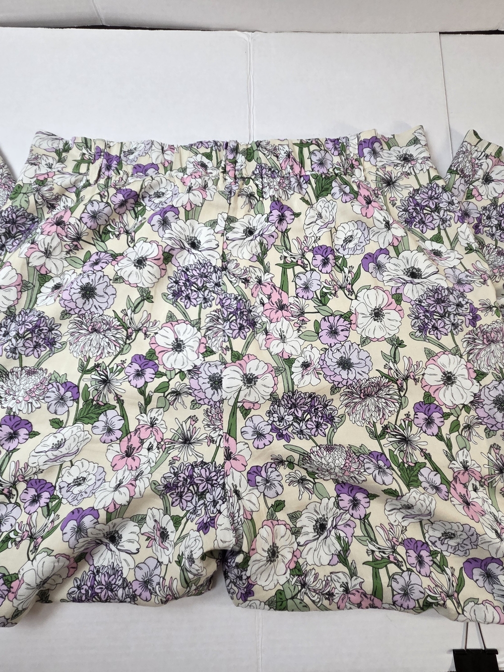 Ivy City Co Lavender & Cream Floral Cropped Wide-Leg Pants - Picture 7 of 11
